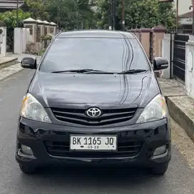 (Super!) Toyota Innova E 2.0 M/T Bensin 2009