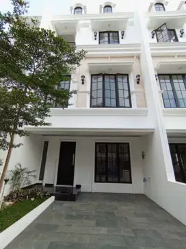 JUAL RUMAH SIAP HUNI THE NORTH RESIDENCE JAKARTA SELATAN