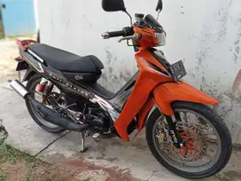 Dijual bagi yang suka motor antik