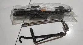 Baru Dongkrak + puteran + kunci roda