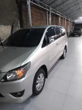 Toyota Kijang Innova 2012 Bensin