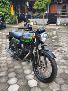 Bissmillah dijual motor Kawasaki w175cafe 2020