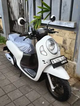 Bissmillah dijual motor Honda scoopy prestige 2022 istimewa