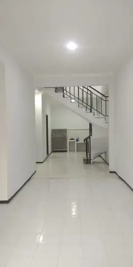 rumah nyaman daerah gedangan