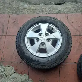 Velg dan ban ring 13 serep mobil gran max new cary