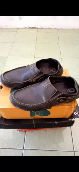 Sepatu slip on kulit hitam max barens size 44 original leather