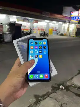 IPHONE XR 64 GB