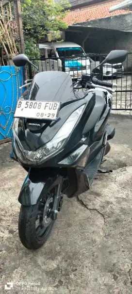 PCX CBS 160cc th 2024 hitam glossy