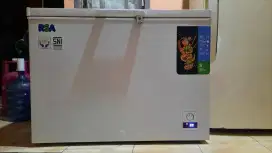 Dijual murah freezer box RSA second