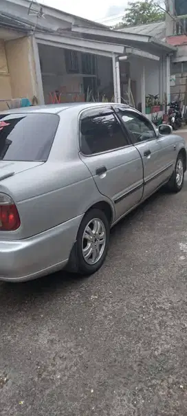 Suzuki Baleno 2000 Bensin