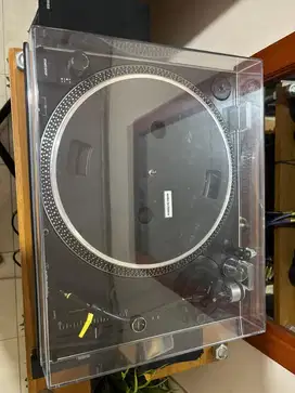 Audio Technica AT-LP120 Turntable