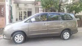 Toyota Kijang Innova 2010 Bensin