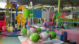ODONG ODONG PLAYGROUND INDOOR OUTDOOR PEANUT SWING