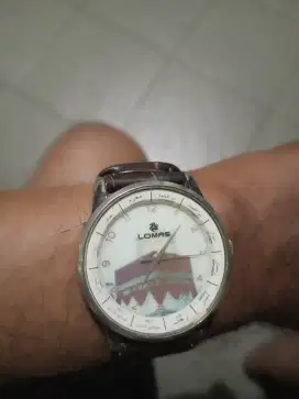 Jam tangan Kabah merek Lomas
