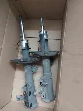 Dijual shock depan mobilio ori