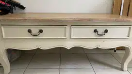meja tamu vintage