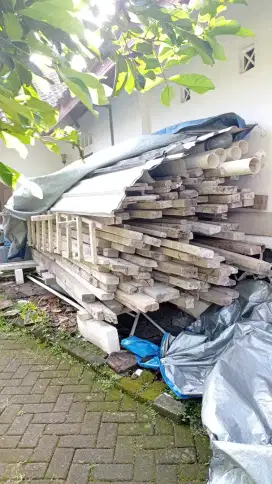 Kayu 8 meter kubik utk kebutuhan proyek