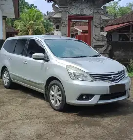Grand Livina 2016 Silver Manual – Mobil Sehat, Pajak Hidup!