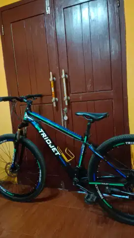 Sepeda gunung Triojet