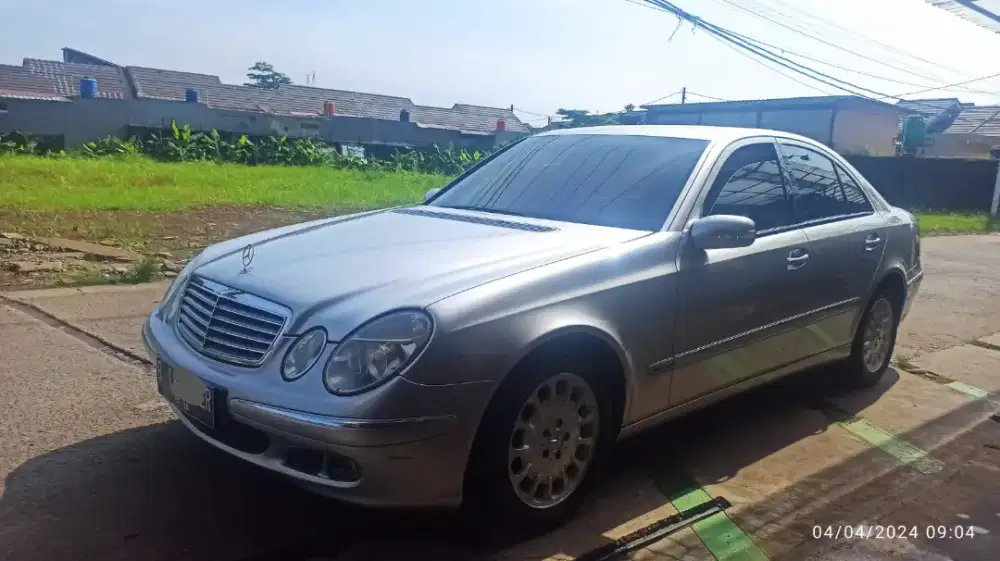 Mercedes Benz E-class W211 2005