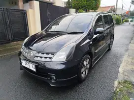 Nissan Grand livina 2010 Bensin
