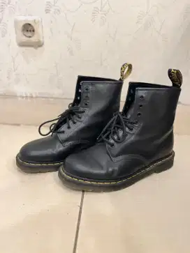 Dr. Martens Jadon Booth Leather Platforms size 43