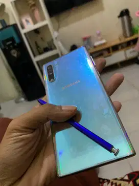 samsung note 10 ram  8 /256 gb kamera cakep gaming lancar,  minus laya