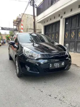 Kia Rio SE matic 2012 istimewa siap pake