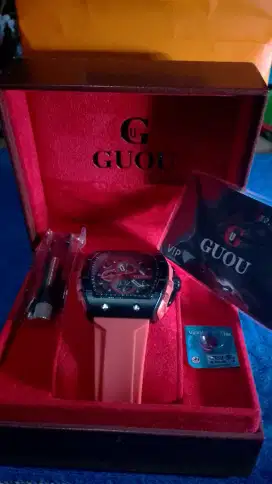 Jam tangan guouo