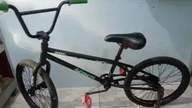 Sepeda bmx ukuran 20 rem terpedo