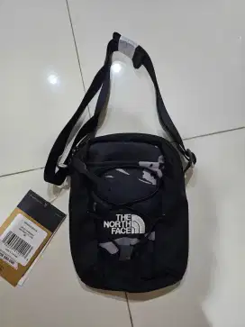 TAS TNF ARMY BLACK