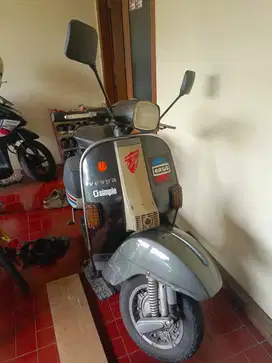Jual Piaggio vespa px 150 thn 82