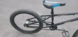 Sepeda bmx ukuran 20 rem terpedo  exotic