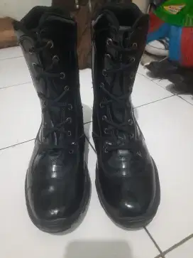Sepatu PdL Model Kilap Size 40