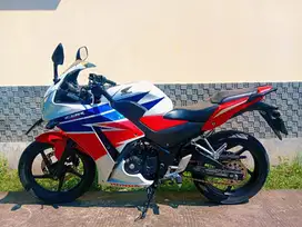 58@; B DEPOK PAJAK ON CBR150R CBU PUTIH