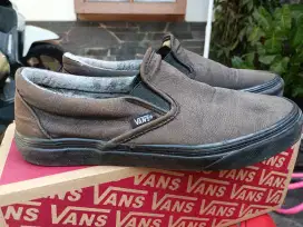 VANS SLIP ON BLACK FULL BLACK