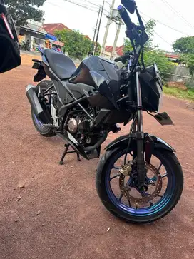 Dijual CB 150R lengkap sehat