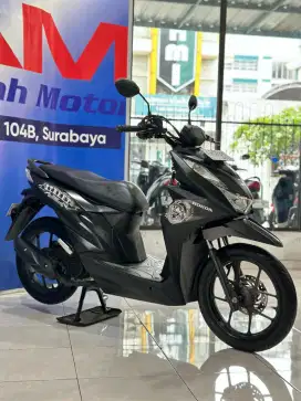 Honda Beat Street 110cc Th. 2023 km 9Rb Anugerah Motor Pucang