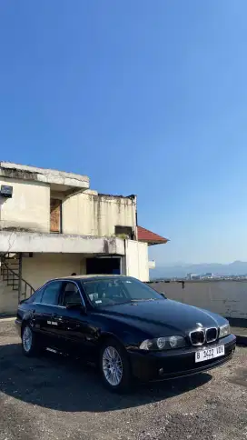 BMW E39 530i 2001