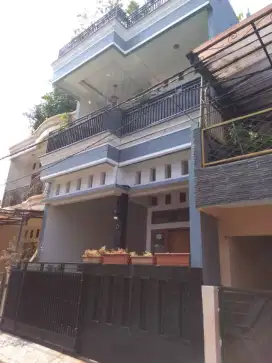 Di JUAL RUMAH 3lt TP