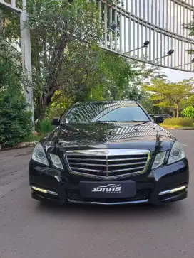 Mercedez bens E300 AVG  tahun 2011