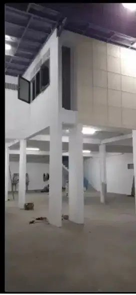 Gudang bagus sudah renovasi pinggir jalan bekasi