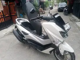 Yamaha nmax 2019 warna putih