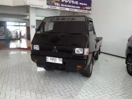 Mitsubishi L300 Pick Up 2.3L Manual Solar 2023 Hitam