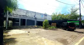 Gedung Luas dan Strategis Di Sunset Road Kuta