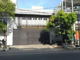 Gudang atau kantor di pusat kota Surabaya