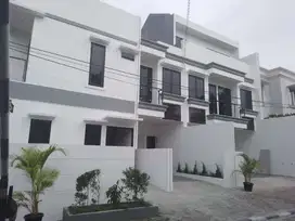 Rumah murah 2 lantai elegan 5 menit dari RS Islam jakarta pusat