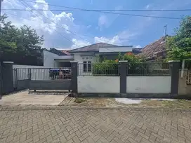 Rumah siap huni, Renovasi, 1 Lantai, Barat, Lokasi di Kota Tangerang