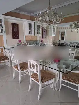 Dijual Apartemen SHM Taman Anggrek Full Furnished, Jakarta Barat.