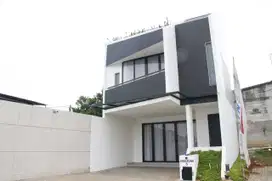 Townhouse Exclusive & Private Dekat Jl Raya Bogor 5 Menit ke Stasiun